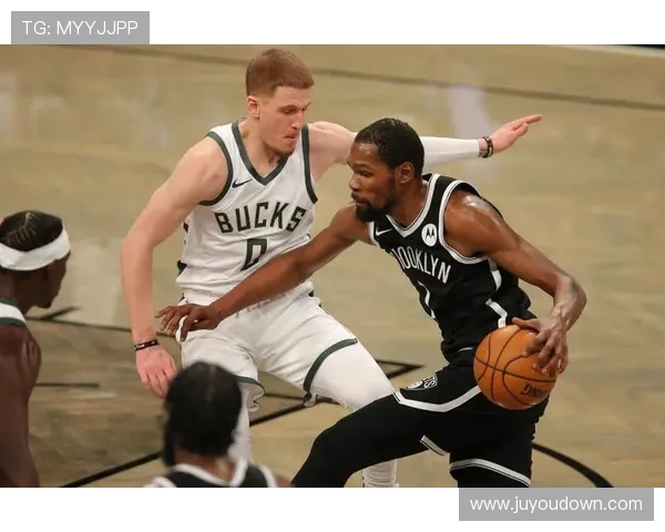 尤文图斯与H米m激战正酣谁能在这场对决中笑到最后