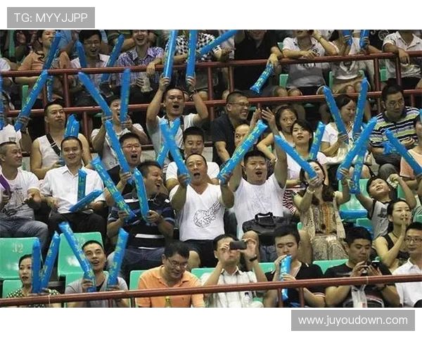 成都羽毛球队团结协作展现实力大满贯赛事点评与分析